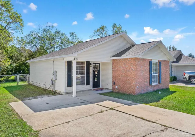 Single family home for sale at 424 Shadow Way Ln, Pensacola, FL 32506 | MLS# 690571