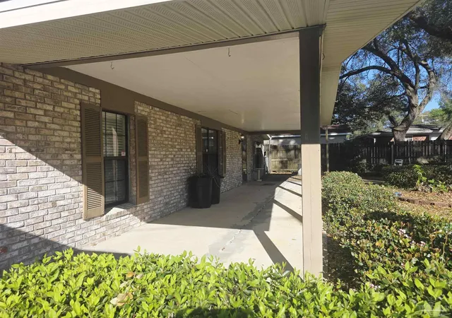 4th image of 6412 W Fairfield Dr, Pensacola, FL 32506 | MLS# 679658