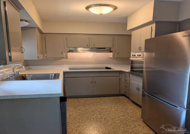 3rd image of 623 Edgecliff Dr, Pensacola, FL 32506 | MLS# 683518