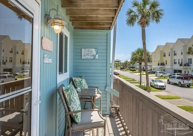 Photo 3 of Townhouse for sale at 1687 Bulevar Mayor, Gulf Breeze, FL 32561 | MLS# 680147 | Listing updated on 2026-04-01