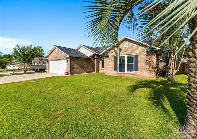 Photo 3 of Single family home for sale at 5013 Terra Lake Cir, Pensacola, FL 32507 | MLS# 687221 | Listing updated on 2026-08-26