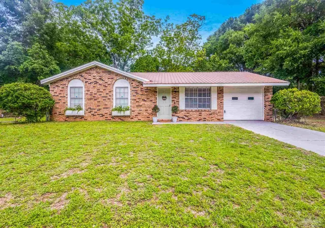 Homes for sale in Pace, FL | 4272 W Avenida De Golf, Pace, FL 32571 | MLS# 683741