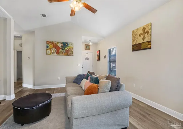Photo 4 of Single family home for sale at 3061 Windward Cove Ct, Gulf Breeze, FL 32563 | MLS# 688105 | Listing updated on 2026-09-01