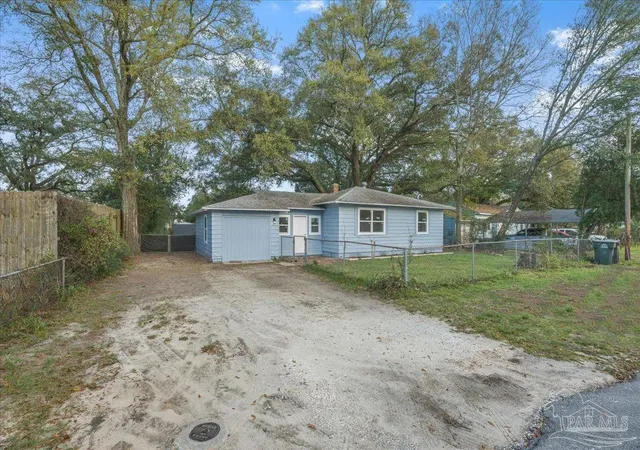 4th image of 8 Mindoro Cir, Pensacola, FL 32507 | MLS# 679336
