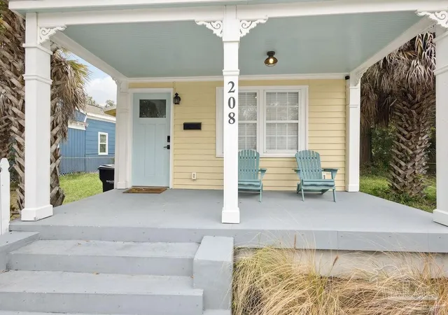 2nd image of 208 S Devillers St, Pensacola, FL 32502 | MLS# 684266