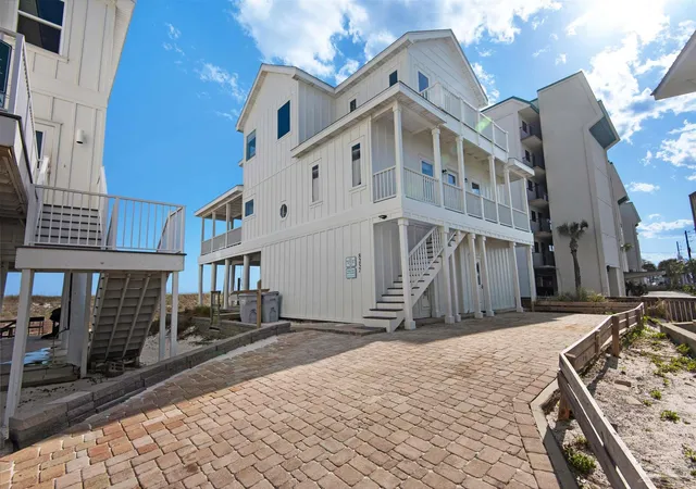 Photo 1 of Single family home for sale at 8257 Gulf Blvd, Navarre, FL 32566 | MLS# 671554 | Listing updated on 2026-05-02