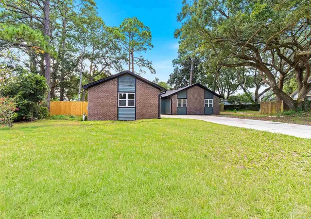 Photo 2 of Single family home for sale at 7855 Bay Meadows Dr, Pensacola, FL 32507 | MLS# 687879 | Listing updated on 2026-10-09