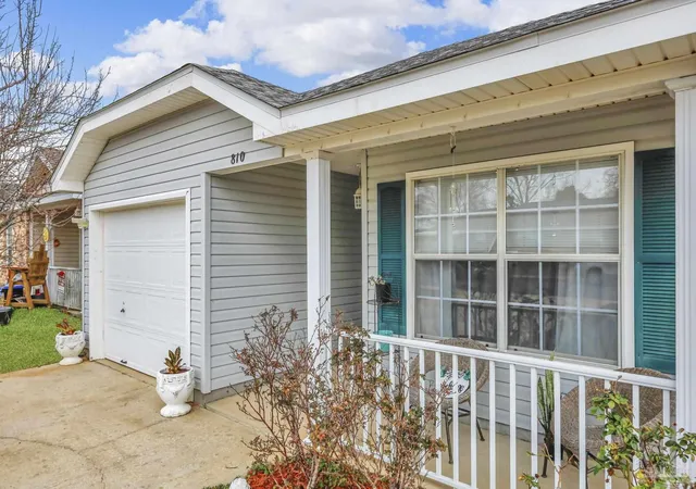 Photo 2 of Single family home for sale at 810 Hanover Dr, Pensacola, FL 32526 | MLS# 677521 | Listing updated on 2026-07-30