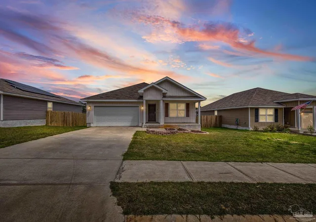 Photo 2 of Single family home for sale at 5771 Belmont Stakes Rd, Pensacola, FL 32526 | MLS# 680575 | Listing updated on 2026-09-09