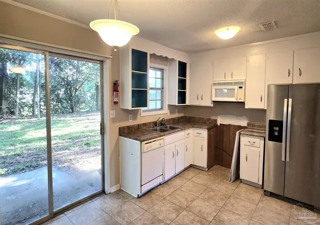 Homes for sale in Pace, FL | 5079 Pennington Ln, Pace, FL 32571 | MLS# 682424