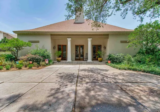 Photo 2 of Single family home for sale at 4506 Lavallet Ln, Pensacola, FL 32504 | MLS# 665040 | Listing updated on 2026-09-03