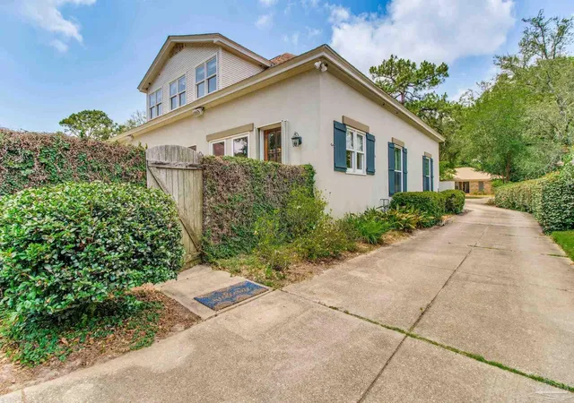 Photo 4 of Single family home for sale at 4506 Lavallet Ln, Pensacola, FL 32504 | MLS# 665040 | Listing updated on 2026-09-03