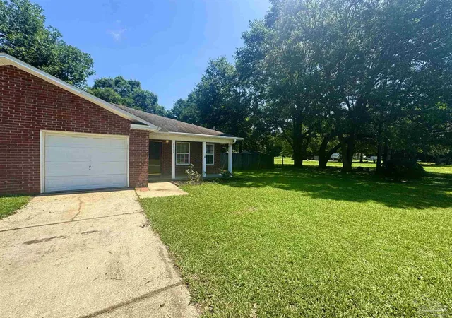 Photo 2 of Townhouse for sale at 9030 Bowman Ave #B, Pensacola, FL 32534 | MLS# 685046 | Listing updated on 2026-08-16