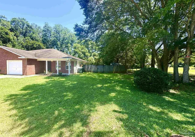 Photo 3 of Townhouse for sale at 9030 Bowman Ave #B, Pensacola, FL 32534 | MLS# 685046 | Listing updated on 2026-08-16