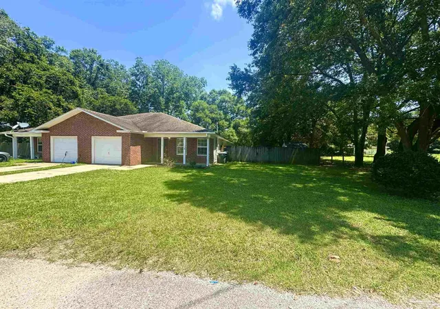 Photo 4 of Townhouse for sale at 9030 Bowman Ave #B, Pensacola, FL 32534 | MLS# 685046 | Listing updated on 2026-08-16