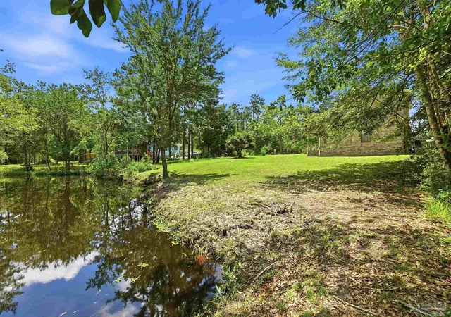 Photo 2 of Single family home for sale at 5820 Pamona St, Milton, FL 32583 | MLS# 685293 | Listing updated on 2026-10-07