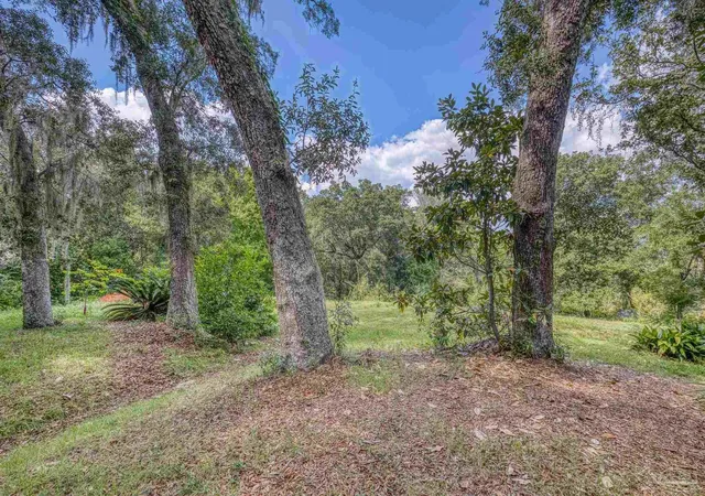 Photo 4 of Land for sale at 421 Canterbury Ln, Gulf Breeze, FL 32561 | MLS# 671844 | Listing updated on 2026-03-26