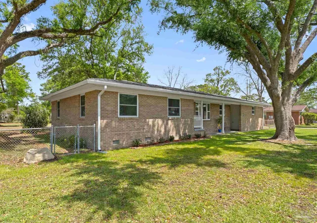 Homes for sale in Pensacola, FL | 100 S Savannah St, Pensacola, FL 32503 | MLS# 683078