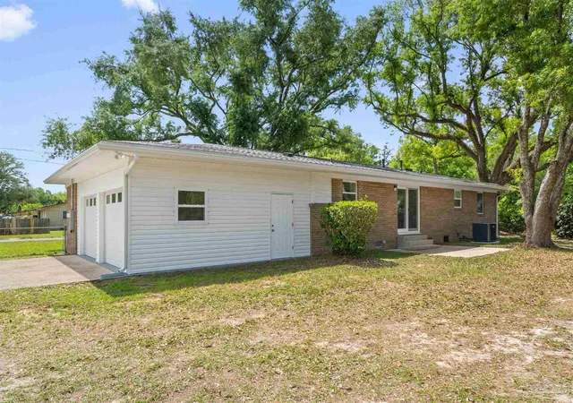 Homes for sale in Pensacola, FL | 100 S Savannah St, Pensacola, FL 32503 | MLS# 683078