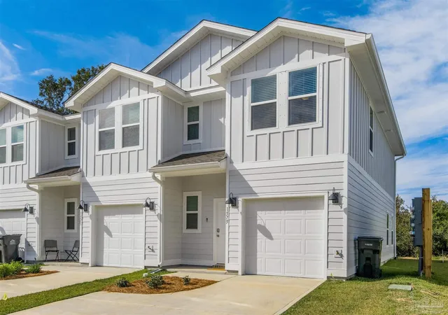 Photo 2 of Townhouse for sale at 1575 Iroquois Ct, Pensacola, FL 32534 | MLS# 685752 | Listing updated on 2026-09-10