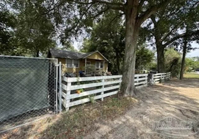 2nd image of 2816 W Lloyd St, Pensacola, FL 32505 | MLS# 671719