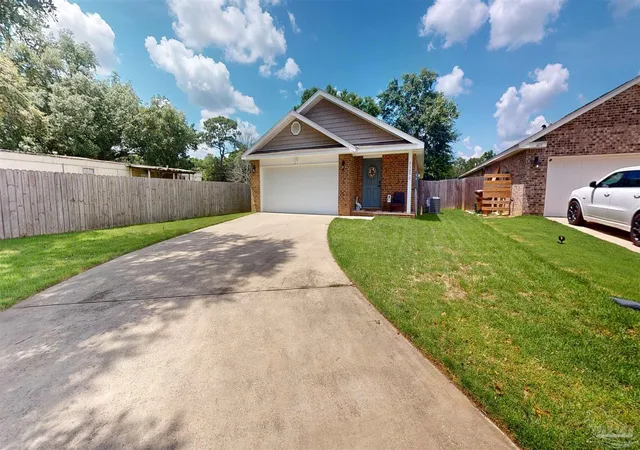 Photo 2 of Townhouse for sale at 4165 Chickadee St, Milton, FL 32583 | MLS# 683774 | Listing updated on 2026-08-11