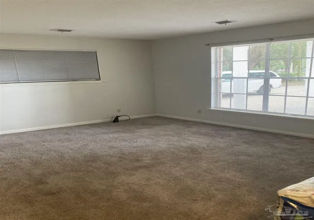Photo 3 of Single family home for sale at 6001 Nashville Ave, Pensacola, FL 32526 | MLS# 683767 | Listing updated on 2026-09-18