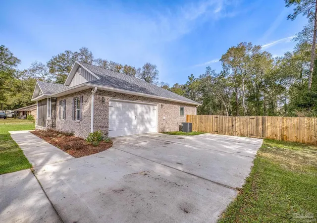Homes for sale in Crestview, FL | 922 E Edney Ave, Crestview, FL 32539 | MLS# 679119