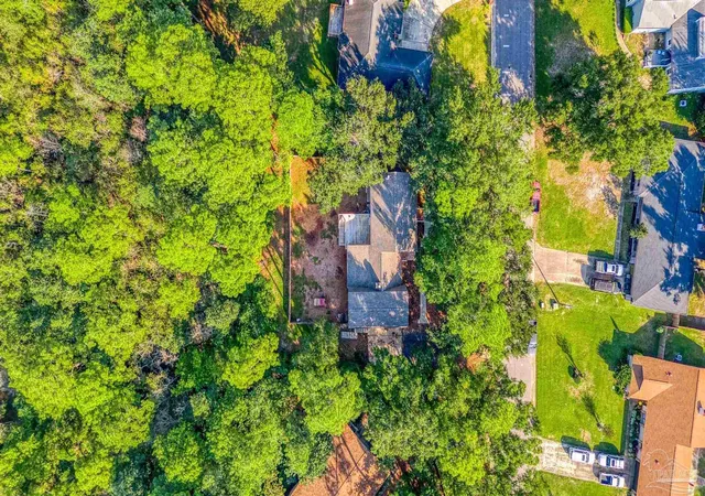 2nd image of 706 Crooked Oak Dr, Pensacola, FL 32514 | MLS# 654057