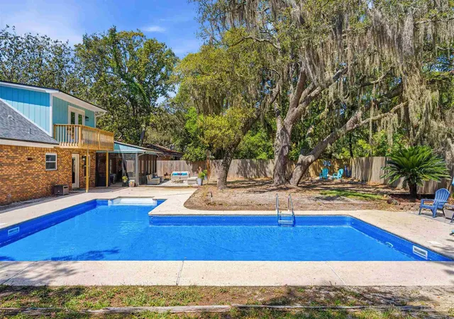 Photo 1 of Single family home for sale at 1555 Oak Shore Dr, Gulf Breeze, FL 32563 | MLS# 681770 | Listing updated on 2026-08-14
