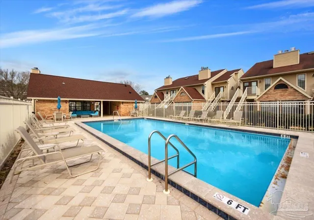 3rd image of 5001 Grande Dr #823, Pensacola, FL 32504 | MLS# 677268