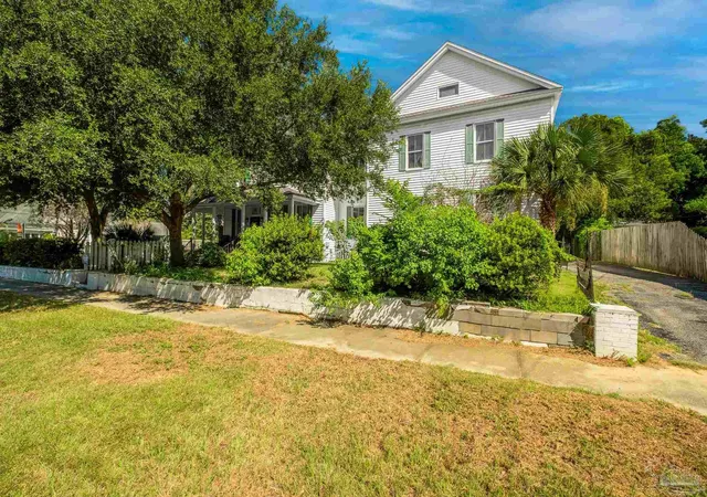 3rd image of 902 E Blount St, Pensacola, FL 32503 | MLS# 668632