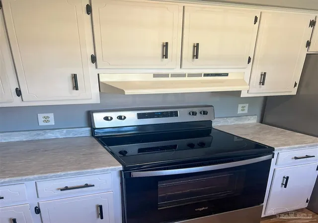 Photo 3 of Single family home for sale at 6255 Memphis Ave, Pensacola, FL 32526 | MLS# 685409 | Listing updated on 2026-10-16
