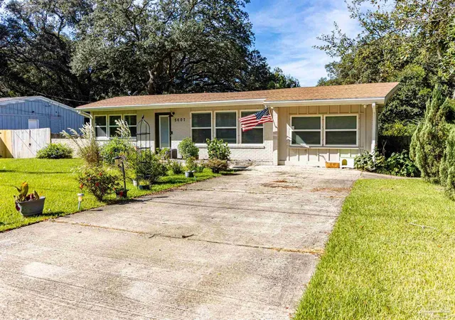 Photo 3 of Single family home for sale at 5607 Fairview Dr, Pensacola, FL 32505 | MLS# 672901 | Listing updated on 2026-09-11