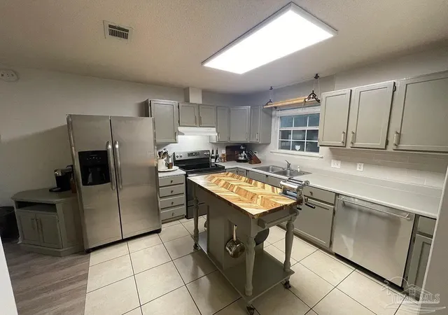 2nd image of 9818 Vonna Jo Dr, Pensacola, FL 32506