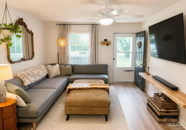 5th image of 9818 Vonna Jo Dr, Pensacola, FL 32506 | MLS# 682610