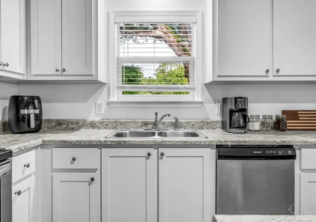Photo 2 of Single family home for sale at 2606 Gulf Beach Hwy, Pensacola, FL 32507 | MLS# 684892 | Listing updated on 2026-09-11