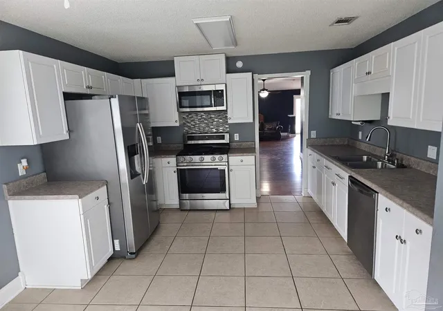 2nd image of 2436 Gulf Breeze Ave, Pensacola, FL 32507 | MLS# 682438