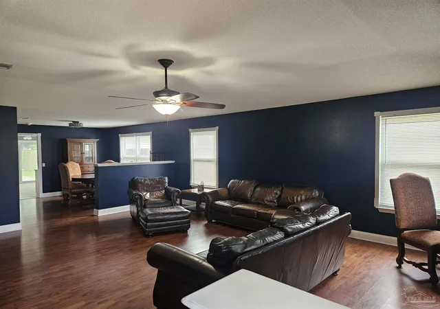 Photo 3 of Single family home for sale at 2436 Gulf Breeze Ave, Pensacola, FL 32507 | MLS# 682438 | Listing updated on 2026-09-12