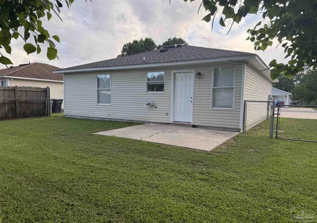 3rd image of 408 Shadow Way Ln, Pensacola, FL 32506 | MLS# 683187