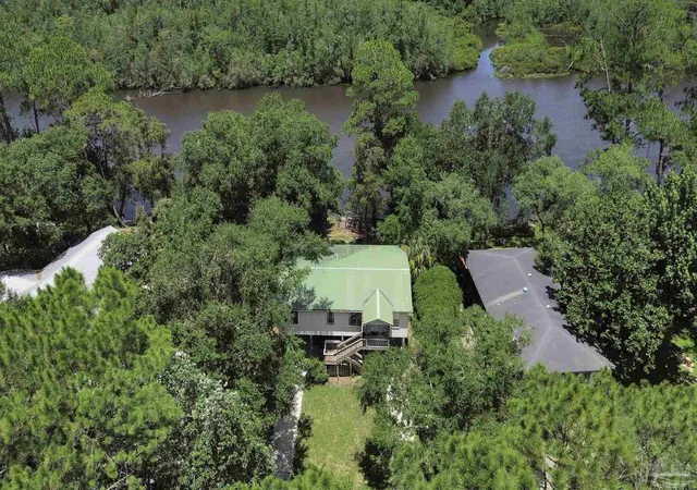 Photo 3 of Single family home for sale at 5985 N Airport Rd, Milton, FL 32583 | MLS# 687826 | Listing updated on 2026-08-31
