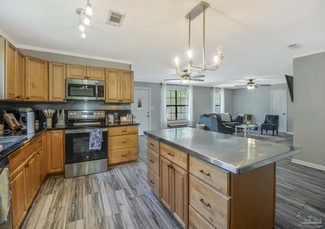 Photo 4 of Single family home for sale at 5985 N Airport Rd, Milton, FL 32583 | MLS# 687826 | Listing updated on 2026-08-31