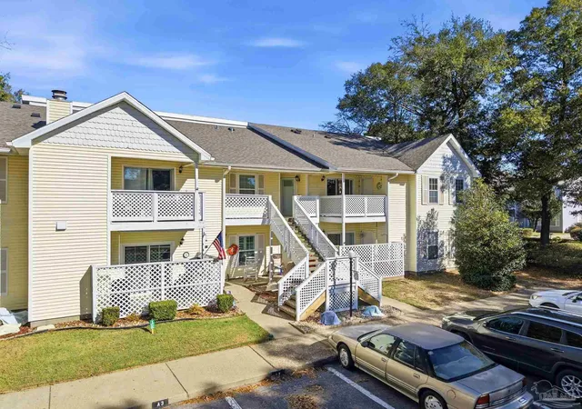 2nd image of 601 E Burgess Rd #A6, Pensacola, FL 32504 | MLS# 676367