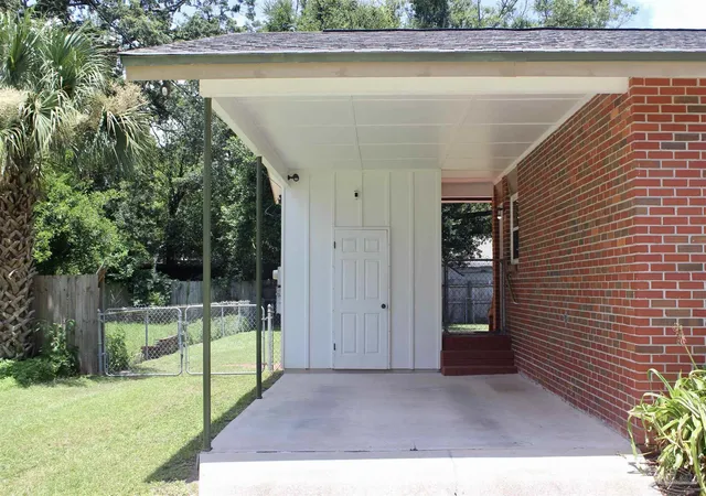 4th image of 3820 Whispering Pines Dr, Pensacola, FL 32504 | MLS# 685144