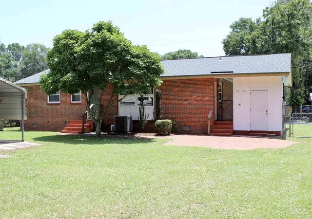 5th image of 3820 Whispering Pines Dr, Pensacola, FL 32504 | MLS# 685144