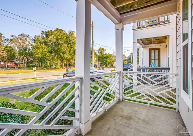 3rd image of 941 W Wright St, Pensacola, FL 32501 | MLS# 676961