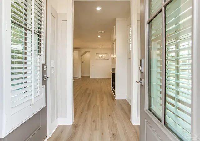4th image of 941 W Wright St, Pensacola, FL 32501 | MLS# 676961