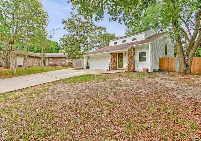 Photo 3 of Single family home for sale at 1237 Chisholm Trl, Pensacola, FL 32514 | MLS# 681858 | Listing updated on 2026-08-28