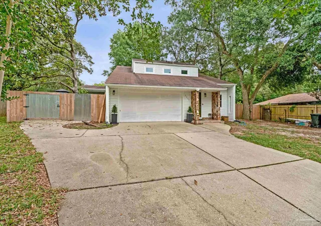 Photo 4 of Single family home for sale at 1237 Chisholm Trl, Pensacola, FL 32514 | MLS# 681858 | Listing updated on 2026-08-28