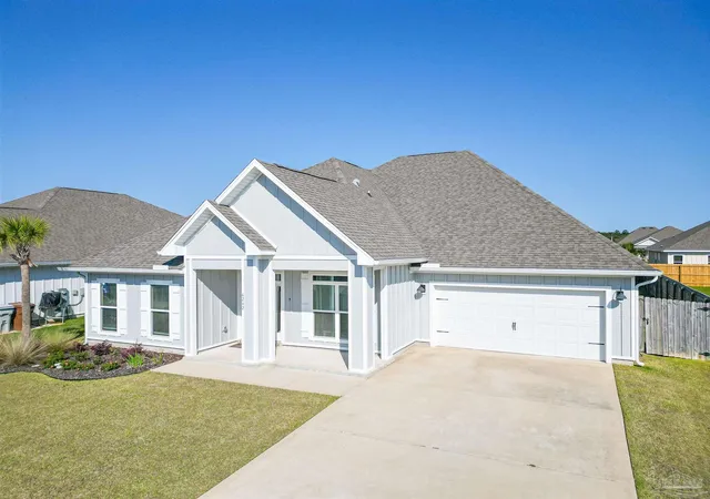 Photo 3 of Single family home for sale at 6242 Jenks Dr, Gulf Breeze, FL 32563 | MLS# 680111 | Listing updated on 2026-09-17